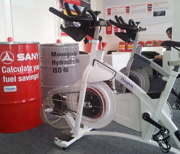 Fahrrad treibt Pumpe zur Ölförderung an