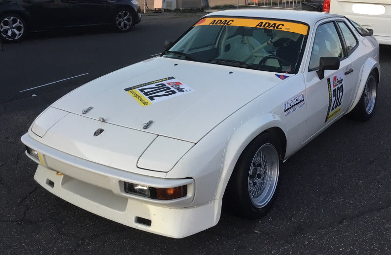 Porsche 924 Youngtimer Trophy Klasse 4 mit Benzindruckregler und Benzindruckanzeige