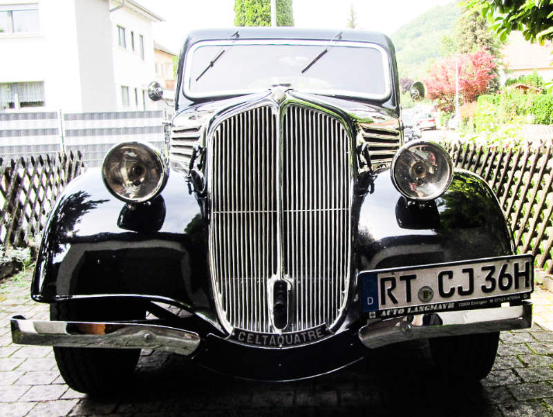 Renault Celtaquatre Bj. 36 mit 6 Volt Benzinpumpe