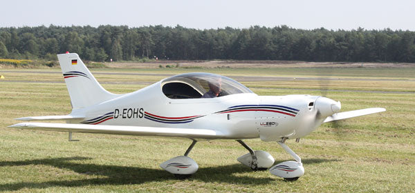 Super Pulsar 100 Eigenbau VLA Flugzeug mit 12 Volt Magnetventilen für Kraftstoff